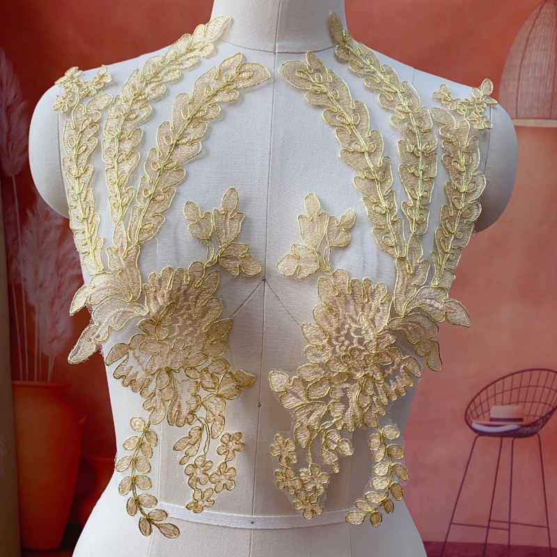 Craft Embellishments - Nastro di Pizzo Dorato per Decorazioni