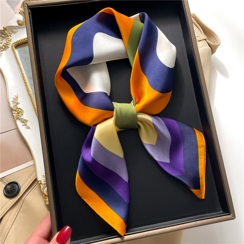 Sciarpa geometrica a blocchi d - Embellish Knit recensione e prezzo