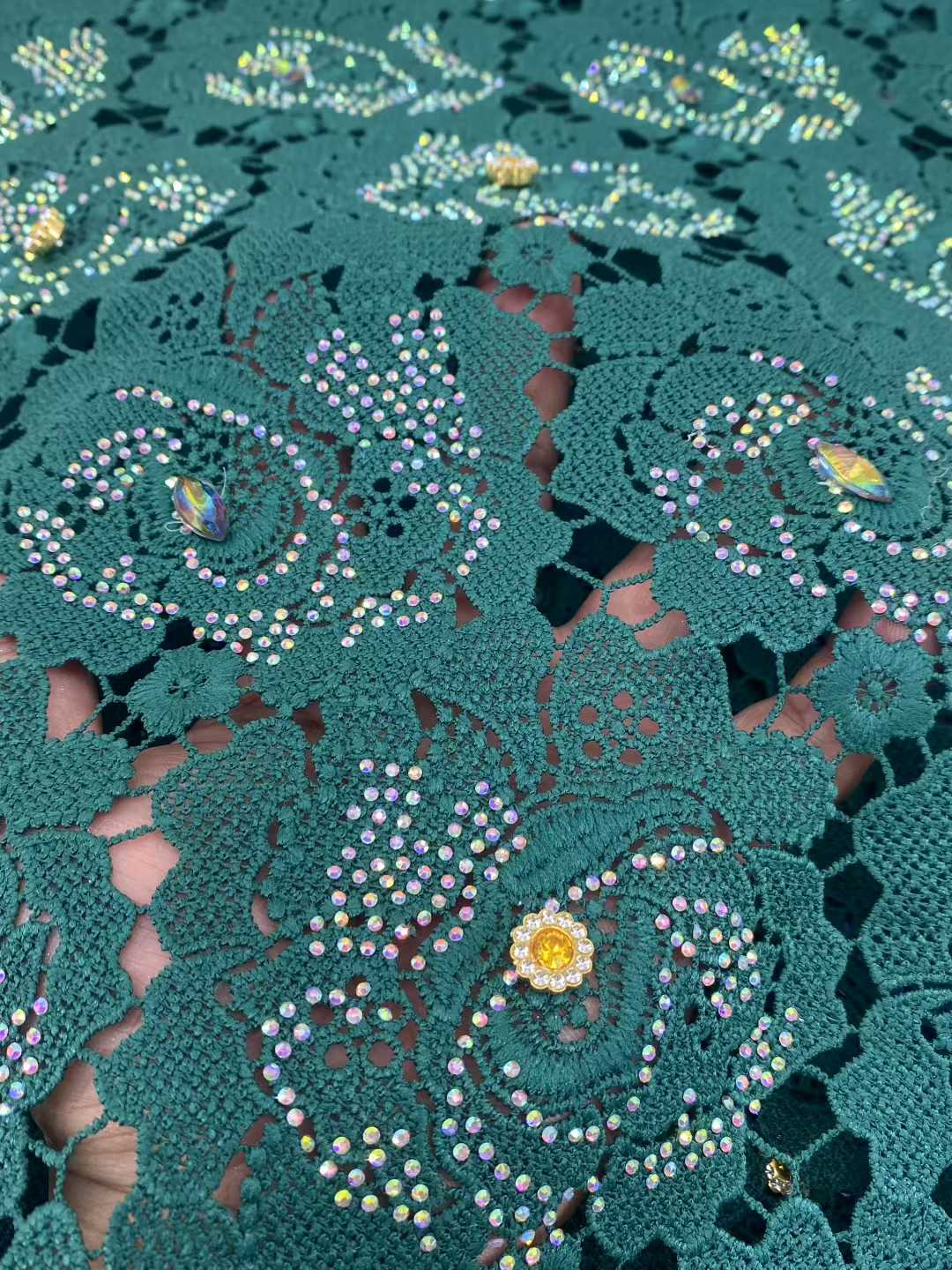 Ultimo cavo guipure tessuto di - Crystal Mesh Fabric recensione e prezzo